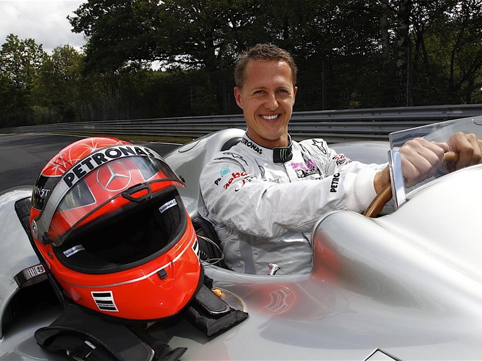 Koleksi Pribadi Michael Schumacher Diperlihatkan untuk Umum