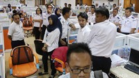 Ini suasana saat operasi tangkap tangan terjadi di gedung Kemenhub, Jakarta, Selasa (11/10/2016).