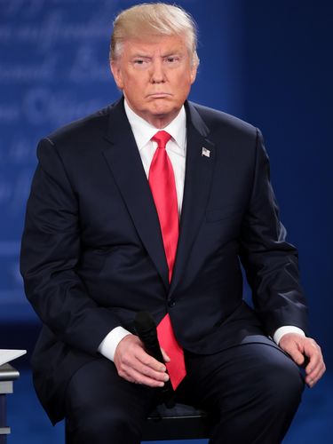 Dasi Donald Trump di Debat Capres AS Jadi Topik Hangat di Twitter, Ada Apa?  