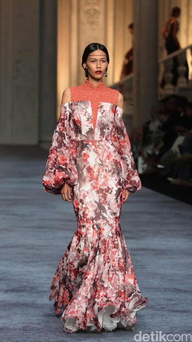 Koleksi terbaru dari brand Sebastian Red & Sebastian Sposa, dengan mengusung tema ARISTOCRAT bertempat di Ballroom The Ritz-Carlton Pasific Place. Jakarta. [Foto Mohammad Abduh/Wolipop]