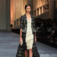 Koleksi terbaru dari brand Sebastian Red & Sebastian Sposa, dengan mengusung tema ARISTOCRAT bertempat di Ballroom The Ritz-Carlton Pasific Place. Jakarta. [Foto Mohammad Abduh/Wolipop]