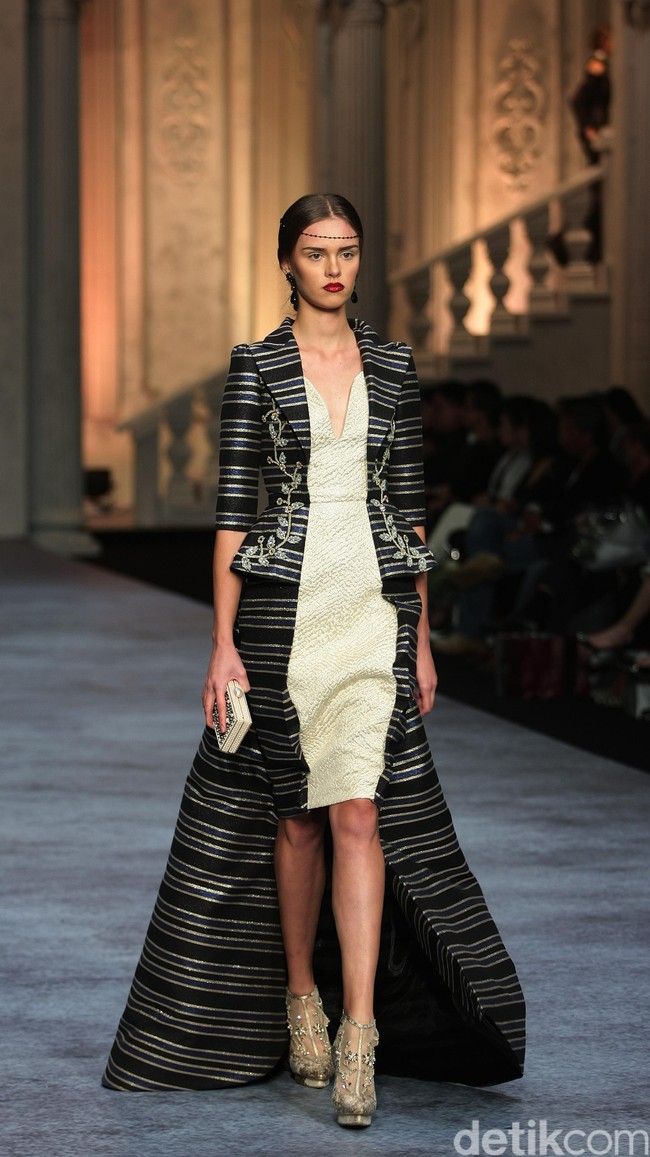 Koleksi terbaru dari brand Sebastian Red & Sebastian Sposa, dengan mengusung tema ARISTOCRAT bertempat di Ballroom The Ritz-Carlton Pasific Place. Jakarta. [Foto Mohammad Abduh/Wolipop]