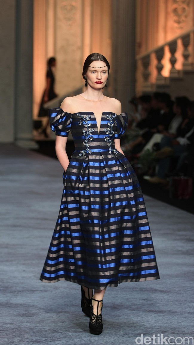 Koleksi terbaru dari brand Sebastian Red & Sebastian Sposa, dengan mengusung tema ARISTOCRAT bertempat di Ballroom The Ritz-Carlton Pasific Place. Jakarta. [Foto Mohammad Abduh/Wolipop]