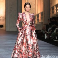 Koleksi terbaru dari brand Sebastian Red & Sebastian Sposa, dengan mengusung tema ARISTOCRAT bertempat di Ballroom The Ritz-Carlton Pasific Place. Jakarta. [Foto Mohammad Abduh/Wolipop]