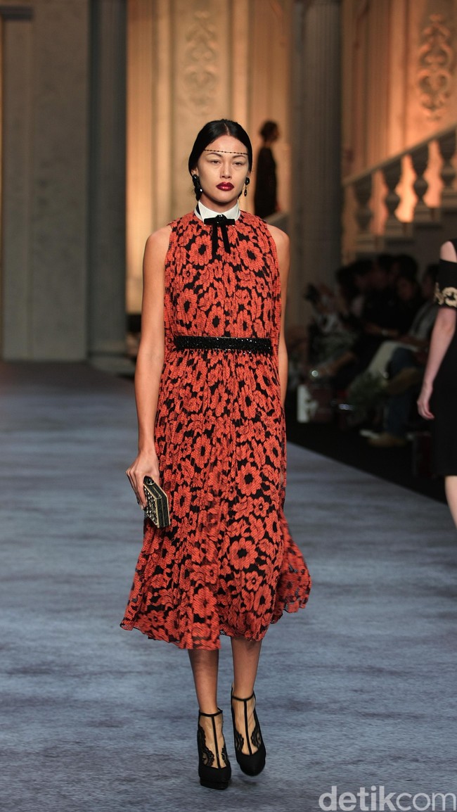 Koleksi terbaru dari brand Sebastian Red & Sebastian Sposa, dengan mengusung tema ARISTOCRAT bertempat di Ballroom The Ritz-Carlton Pasific Place. Jakarta. [Foto Mohammad Abduh/Wolipop]