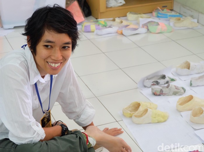 Cetakan Kaki Jadi Karya Seni di Proyek 7 Perupa Perempuan Panoptic