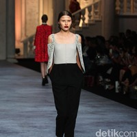 Koleksi terbaru dari brand Sebastian Red & Sebastian Sposa, dengan mengusung tema ARISTOCRAT bertempat di Ballroom The Ritz-Carlton Pasific Place. Jakarta. [Foto Mohammad Abduh/Wolipop]