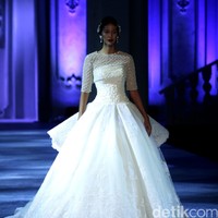 Koleksi terbaru dari brand Sebastian Red & Sebastian Sposa, dengan mengusung tema ARISTOCRAT bertempat di Ballroom The Ritz-Carlton Pasific Place. Jakarta. [Foto Mohammad Abduh/Wolipop]