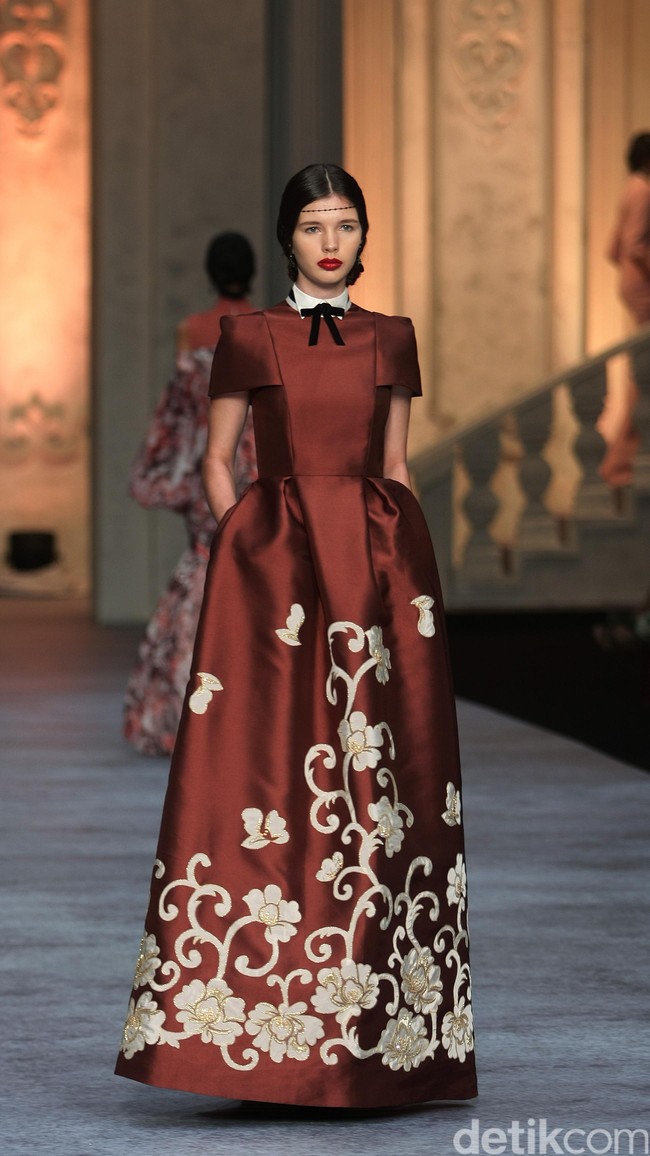 Koleksi terbaru dari brand Sebastian Red & Sebastian Sposa, dengan mengusung tema ARISTOCRAT bertempat di Ballroom The Ritz-Carlton Pasific Place. Jakarta. [Foto Mohammad Abduh/Wolipop]