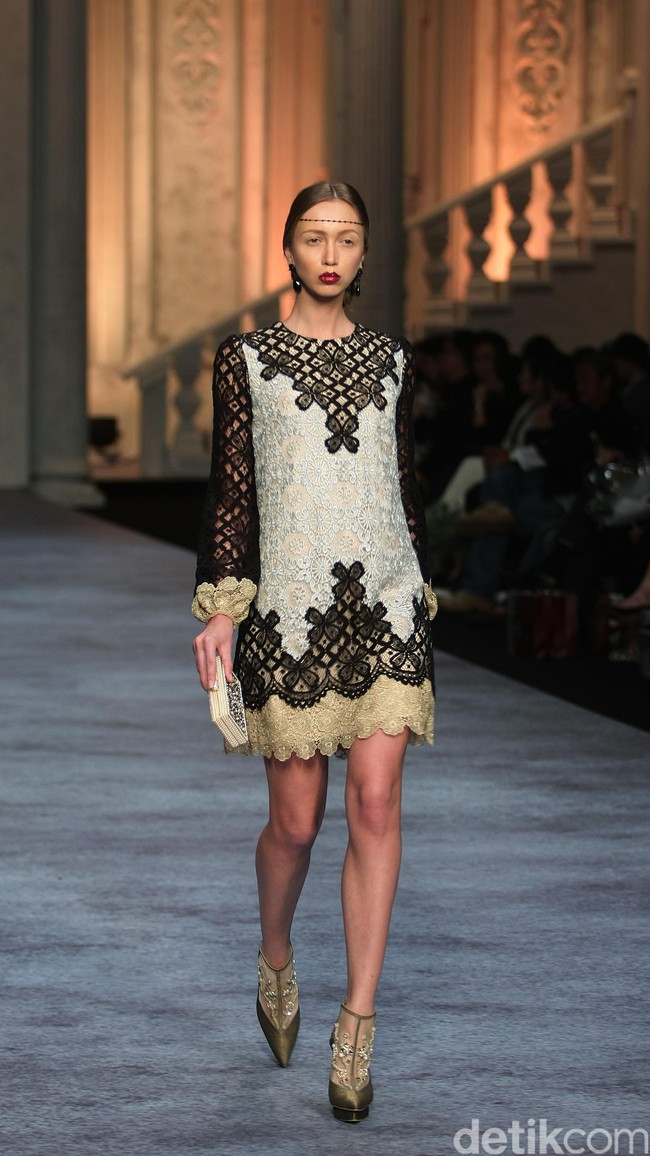 Koleksi terbaru dari brand Sebastian Red & Sebastian Sposa, dengan mengusung tema ARISTOCRAT bertempat di Ballroom The Ritz-Carlton Pasific Place. Jakarta. [Foto Mohammad Abduh/Wolipop]