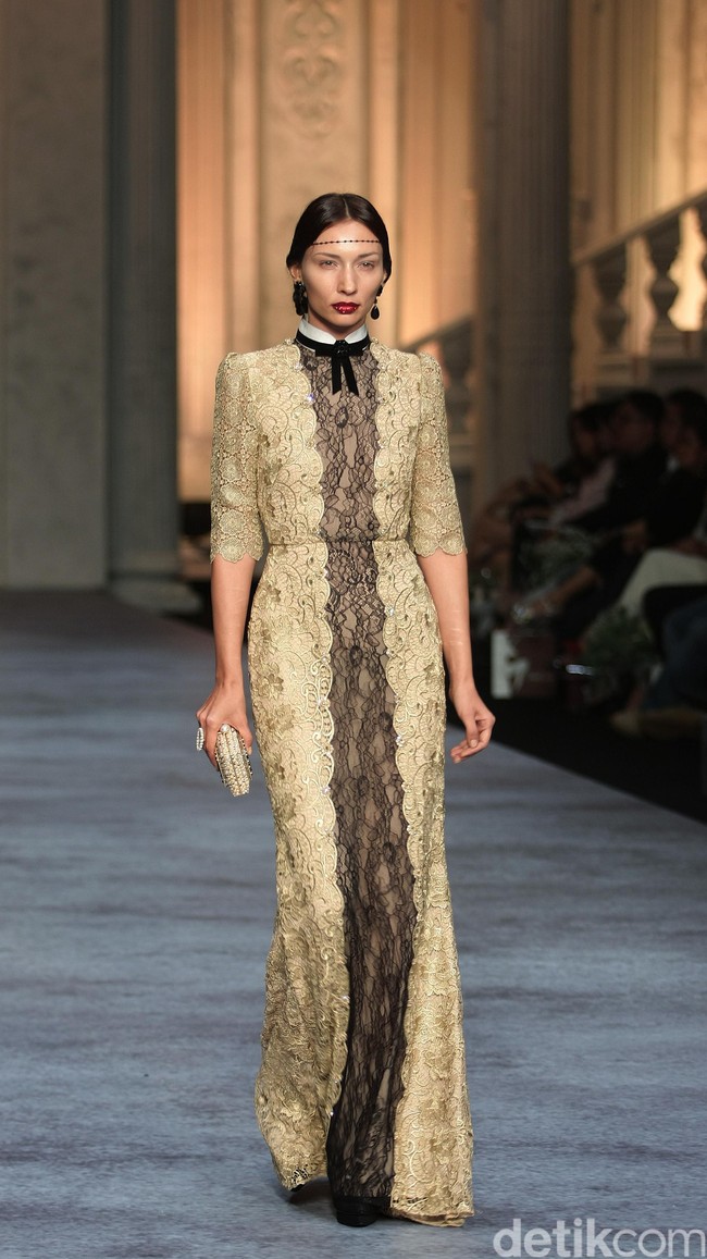 Koleksi terbaru dari brand Sebastian Red & Sebastian Sposa, dengan mengusung tema ARISTOCRAT bertempat di Ballroom The Ritz-Carlton Pasific Place. Jakarta. [Foto Mohammad Abduh/Wolipop]