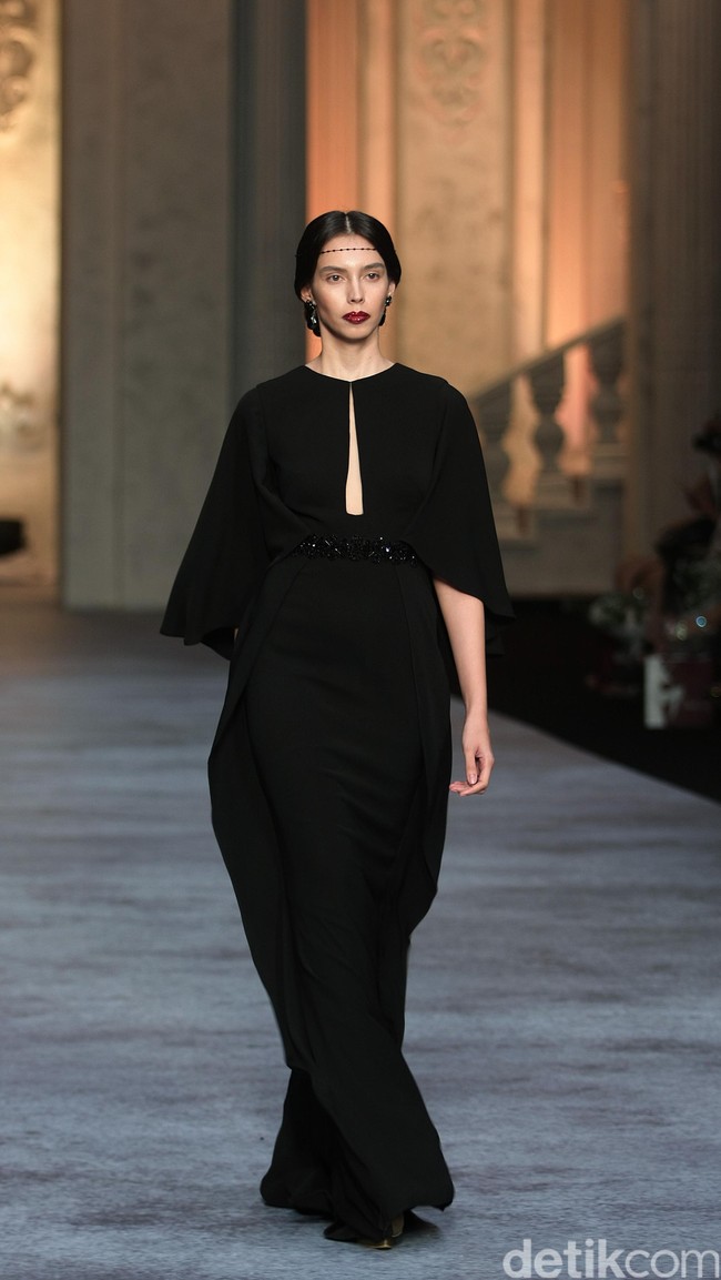 Koleksi terbaru dari brand Sebastian Red & Sebastian Sposa, dengan mengusung tema ARISTOCRAT bertempat di Ballroom The Ritz-Carlton Pasific Place. Jakarta. [Foto Mohammad Abduh/Wolipop]