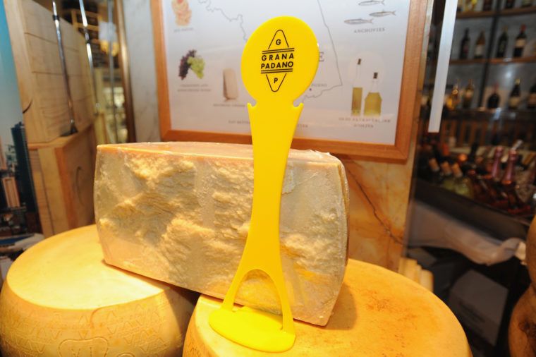 Bagaimana Cara Membedakan Keju Parmesan, Parmigiano dan Pecorino?
