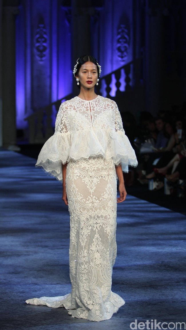 Koleksi terbaru dari brand Sebastian Red & Sebastian Sposa, dengan mengusung tema ARISTOCRAT bertempat di Ballroom The Ritz-Carlton Pasific Place. Jakarta. [Foto Mohammad Abduh/Wolipop]