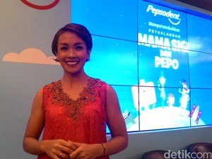 Trik Melanie Putria Ajarkan Anak Sikat Gigi: Bikin Show di Rumah