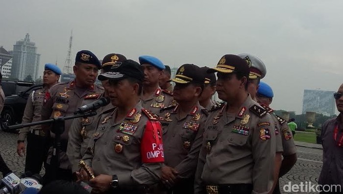Kapolri Pimpin Apel Gabungan Pengamanan Pilkada di Monas