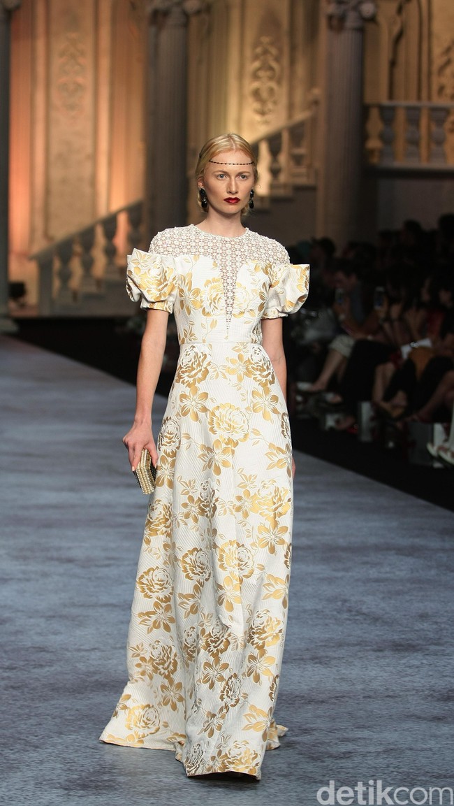 Koleksi terbaru dari brand Sebastian Red & Sebastian Sposa, dengan mengusung tema ARISTOCRAT bertempat di Ballroom The Ritz-Carlton Pasific Place. Jakarta. [Foto Mohammad Abduh/Wolipop]