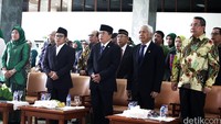 Ketua DPR RI Ade Komarudi bersama wakil Ketua DPR Agus Hermanto menghadiri peringatan Hari Ulang Tahun (HUT) Fraksi PKB di DPR ke-17 di Nusantara II Komplek Parlemen.