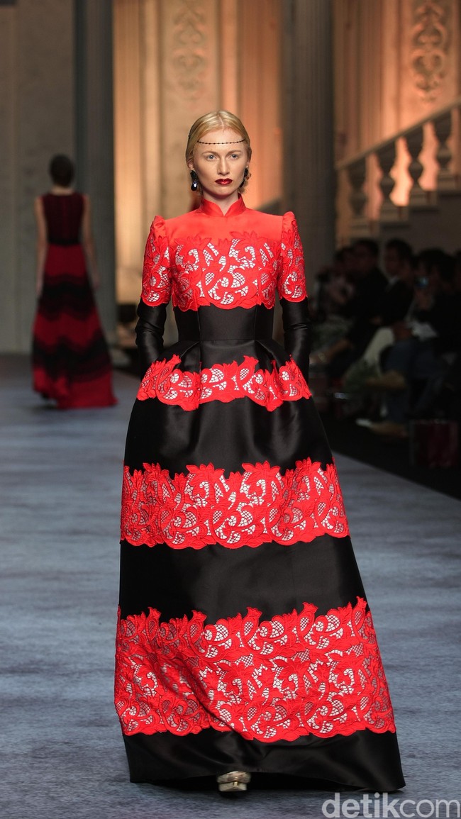 Koleksi terbaru dari brand Sebastian Red & Sebastian Sposa, dengan mengusung tema ARISTOCRAT bertempat di Ballroom The Ritz-Carlton Pasific Place. Jakarta. [Foto Mohammad Abduh/Wolipop]