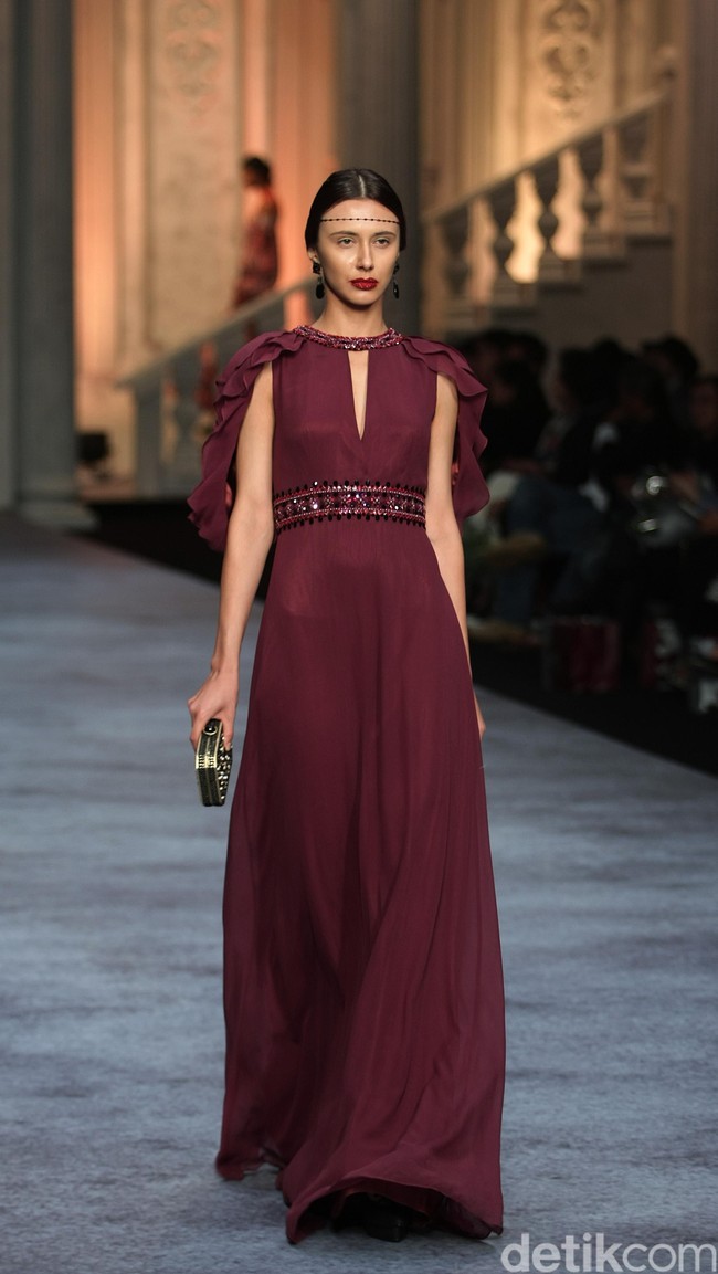 Koleksi terbaru dari brand Sebastian Red & Sebastian Sposa, dengan mengusung tema ARISTOCRAT bertempat di Ballroom The Ritz-Carlton Pasific Place. Jakarta. [Foto Mohammad Abduh/Wolipop]