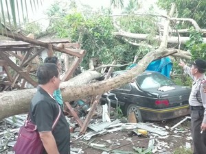 Puting Beliung di Pangandaran, Ratusan Rumah Rusak dan Satu Orang Tewas
