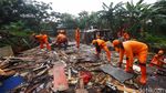 Penertiban Bangunan Liar di Kali Krukut
