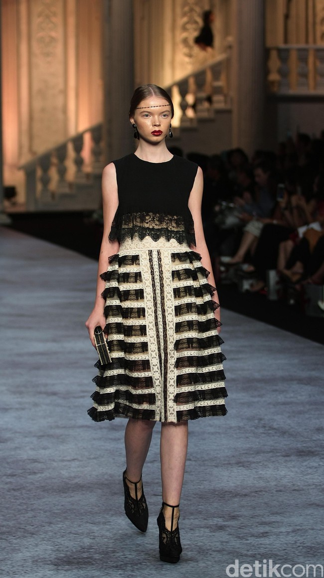 Koleksi terbaru dari brand Sebastian Red & Sebastian Sposa, dengan mengusung tema ARISTOCRAT bertempat di Ballroom The Ritz-Carlton Pasific Place. Jakarta. [Foto Mohammad Abduh/Wolipop]