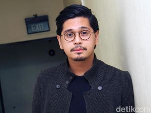 Tertawa Lihat Foto Ciuman Petra-Satriyo, Franky Sihombing: Agak Gesrek Sih
