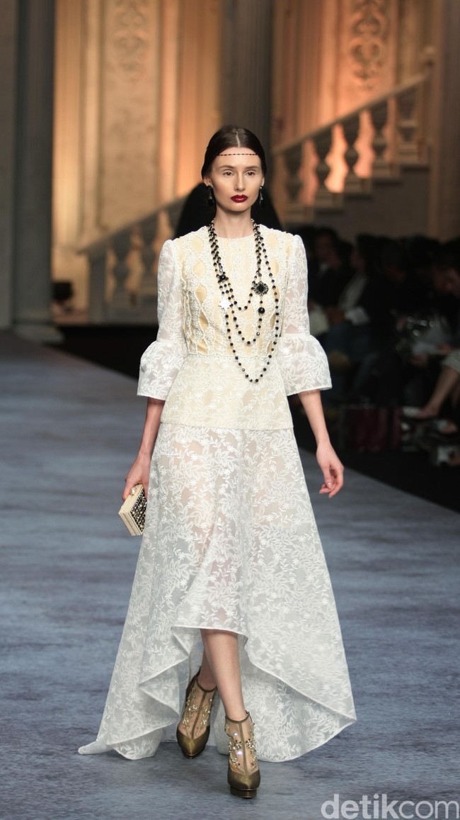 Koleksi terbaru dari brand Sebastian Red & Sebastian Sposa, dengan mengusung tema ARISTOCRAT bertempat di Ballroom The Ritz-Carlton Pasific Place. Jakarta. [Foto Mohammad Abduh/Wolipop]