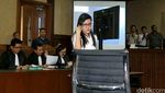 Bacakan Pledoi, Jessica Teteskan Air Mata