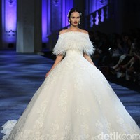 Koleksi terbaru dari brand Sebastian Red & Sebastian Sposa, dengan mengusung tema ARISTOCRAT bertempat di Ballroom The Ritz-Carlton Pasific Place. Jakarta. [Foto Mohammad Abduh/Wolipop]