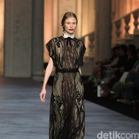 Koleksi terbaru dari brand Sebastian Red & Sebastian Sposa, dengan mengusung tema ARISTOCRAT bertempat di Ballroom The Ritz-Carlton Pasific Place. Jakarta. [Foto Mohammad Abduh/Wolipop]