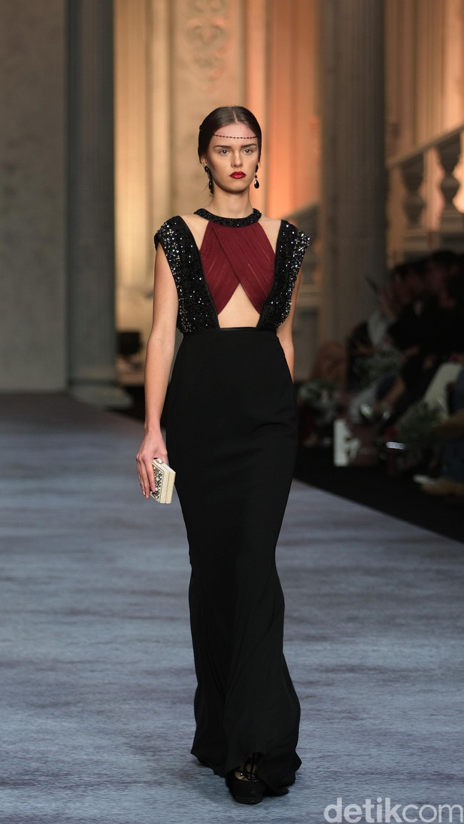 Koleksi terbaru dari brand Sebastian Red & Sebastian Sposa, dengan mengusung tema ARISTOCRAT bertempat di Ballroom The Ritz-Carlton Pasific Place. Jakarta. [Foto Mohammad Abduh/Wolipop]