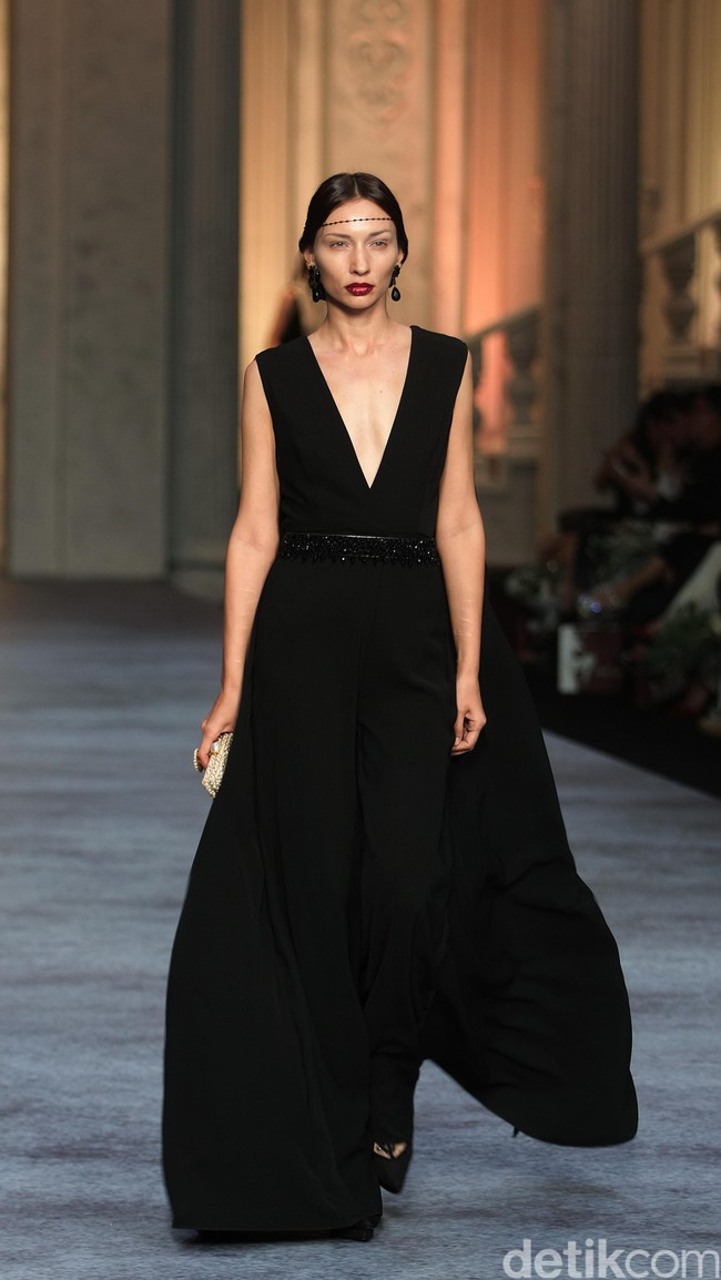 Koleksi terbaru dari brand Sebastian Red & Sebastian Sposa, dengan mengusung tema ARISTOCRAT bertempat di Ballroom The Ritz-Carlton Pasific Place. Jakarta. [Foto Mohammad Abduh/Wolipop]