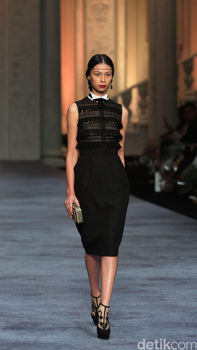 Koleksi terbaru dari brand Sebastian Red & Sebastian Sposa, dengan mengusung tema ARISTOCRAT bertempat di Ballroom The Ritz-Carlton Pasific Place. Jakarta. [Foto Mohammad Abduh/Wolipop]