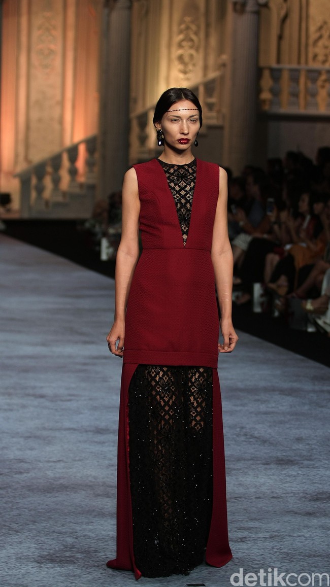 Koleksi terbaru dari brand Sebastian Red & Sebastian Sposa, dengan mengusung tema ARISTOCRAT bertempat di Ballroom The Ritz-Carlton Pasific Place. Jakarta. [Foto Mohammad Abduh/Wolipop]