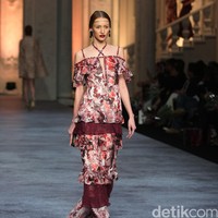 Koleksi terbaru dari brand Sebastian Red & Sebastian Sposa, dengan mengusung tema ARISTOCRAT bertempat di Ballroom The Ritz-Carlton Pasific Place. Jakarta. [Foto Mohammad Abduh/Wolipop]