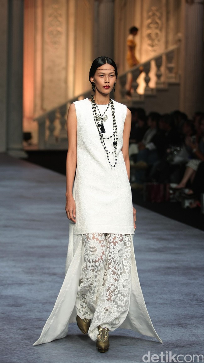 Koleksi terbaru dari brand Sebastian Red & Sebastian Sposa, dengan mengusung tema ARISTOCRAT bertempat di Ballroom The Ritz-Carlton Pasific Place. Jakarta. [Foto Mohammad Abduh/Wolipop]