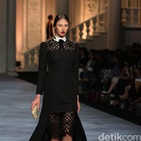 Koleksi terbaru dari brand Sebastian Red & Sebastian Sposa, dengan mengusung tema ARISTOCRAT bertempat di Ballroom The Ritz-Carlton Pasific Place. Jakarta. [Foto Mohammad Abduh/Wolipop]