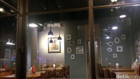 Warung DPitiq berada di kawasan Ampera sebelah kantor Pengadilan Negeri Jakarta Selatan.