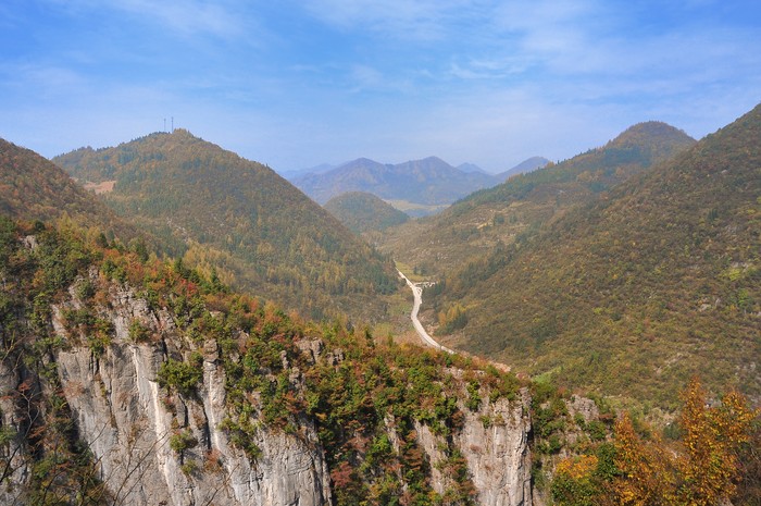 Hai Kamu yang Malas Jalan Kaki, Ini Eskalator Terpanjang di China