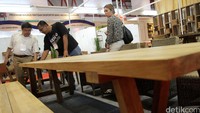 Pameran dagang terbesar di Indonesia ini didukung oleh pemerintah dan swasta.