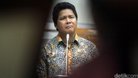 Ketua Komisi Nasional Hak Asasi Manusia (Komnas HAM) Imdadun Rahmat menghadiri Rapat Dengar Pendapat (RDP) dengan Komisi III DPR di Kompleks Parlemen, Senayan, Jakarta, Kamis (13/10/2016).