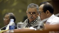 Direktur Utama PLN Sofyan Basir  didampingi Direktur Pengadaan PLN Supangkat Iwan Santoso.