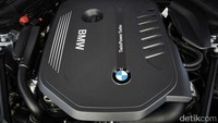 BMW Seri 5 menggunakan mesin bensin dan diesel. Untuk bensin ada yang 2.000 cc dan 3.000 cc. Sedangkan diesel 2.000 cc. Foto: BMW
