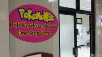 Salah satu sisi mencolok puskesmas ini adalah kehadiran PoKeMonSS. Apa itu? Ternyata Pokemonss singkatan dari Poli Kesehatan Manula One Stop Service. (Foto: Firdaus/detikHealth)