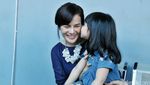 Gemas! Lucunya Astrid Tiar dan Putrinya