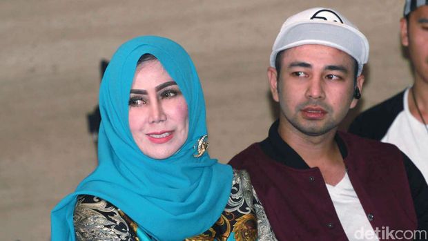 Benarkah Mama Amy Tegur Uya Kuya karena Bahas Raffi dan Ayu Ting Ting?