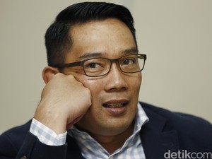Humor Ridwan Kamil: Cari Jodoh di Taman Labirin Bandung