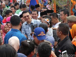 Cara Ahok Bahagiakan Lansia di DKI: Dijemput Pakai Bus ke Tempat Wisata